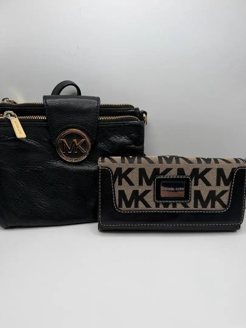MICHAEL KORS Black Leather Crossbody Bag & Monogram Wallet Set