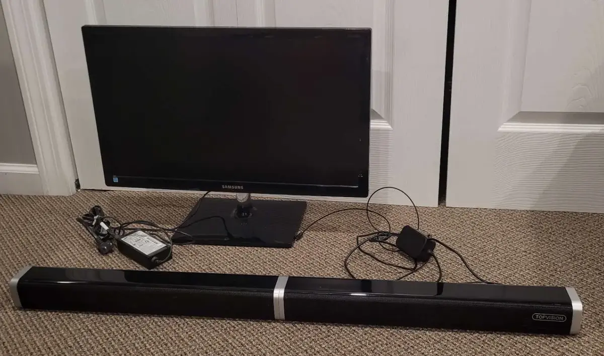 Samsung HDTV Computer Monitor and Top Vision TV Soundbar Speaker