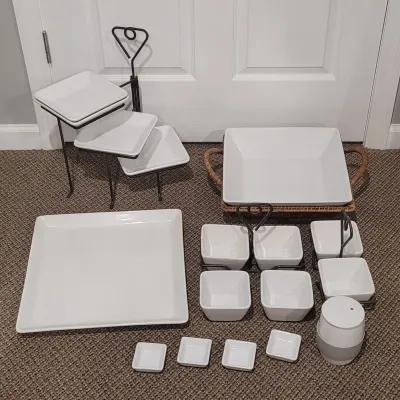 Pampered Chef Entertaining and Serving Kitchenware with Metal and Stands