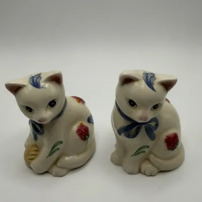 2 Lenox Hand Crafted Floral Cat Salt and Pepper Shakers