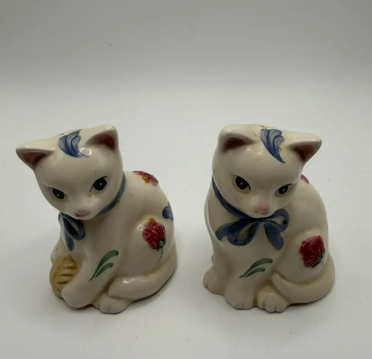 2 Lenox Hand Crafted Floral Cat Salt and Pepper Shakers