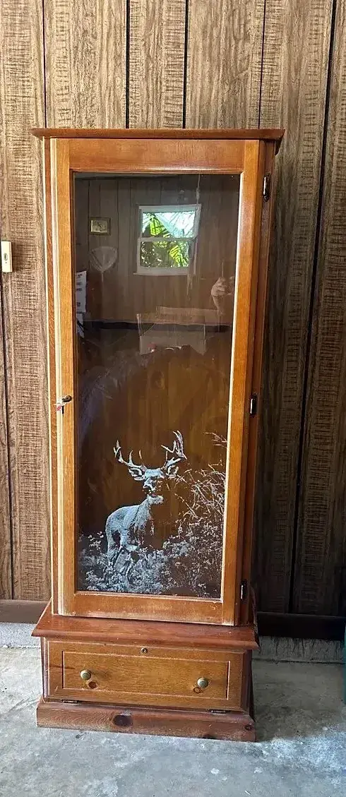 Wood Gun Cabinet with Etched Deer Glass Door, Light & Key