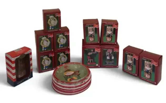 Vintage Christmas Holiday Decor Collection – Ornaments, Figurines & Snowman Plates