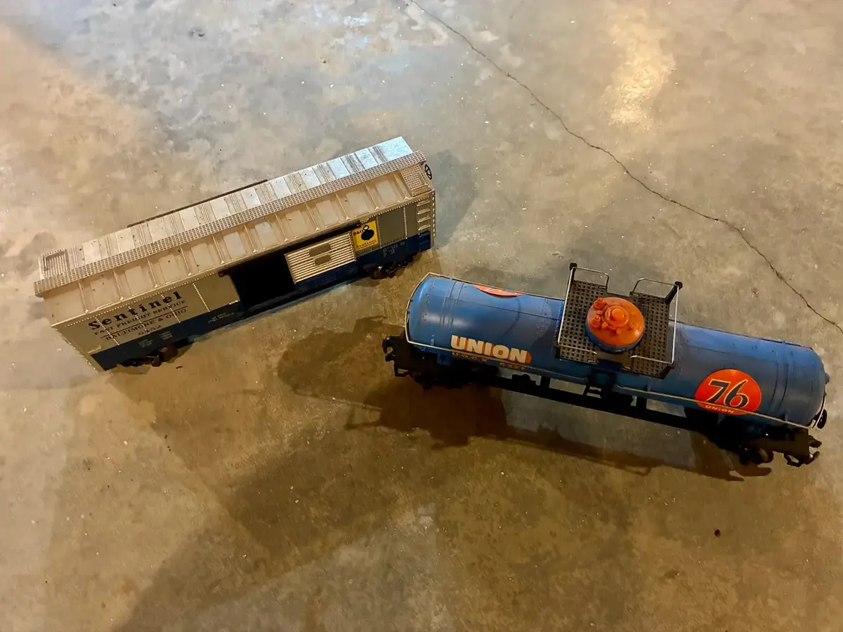 (2) K-Line Model Train Cars