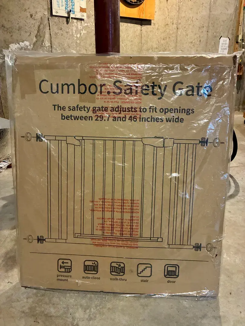 Cumbor Safety Gate (In Packaging)