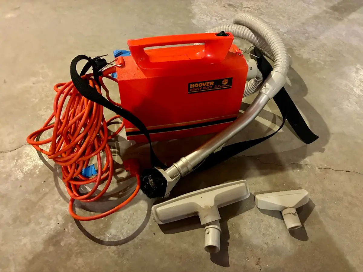 Hoover Heavy Duty Portable Vacuum with Attachments (Works!)