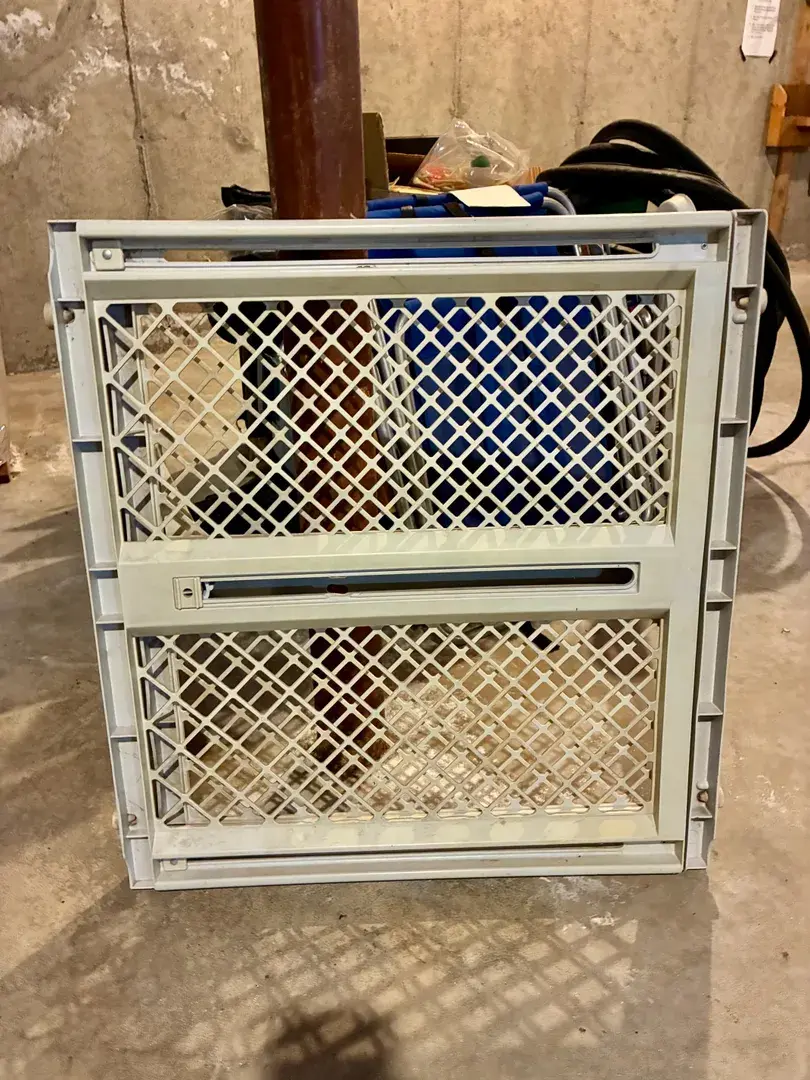 Child Safety Gate - 27" High, 25-40" Wide