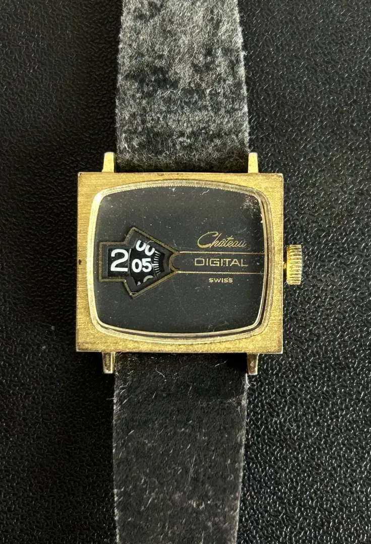 Vintage Chateau Digital Swiss Jump Hour Watch 