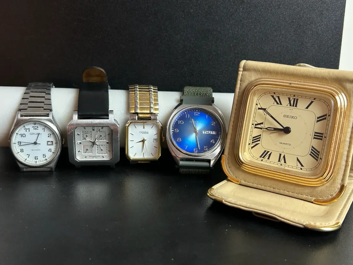 Vintage Men’s Watches & Clock - Seiko, Caravelle, Gruen, & Kenneth Cole