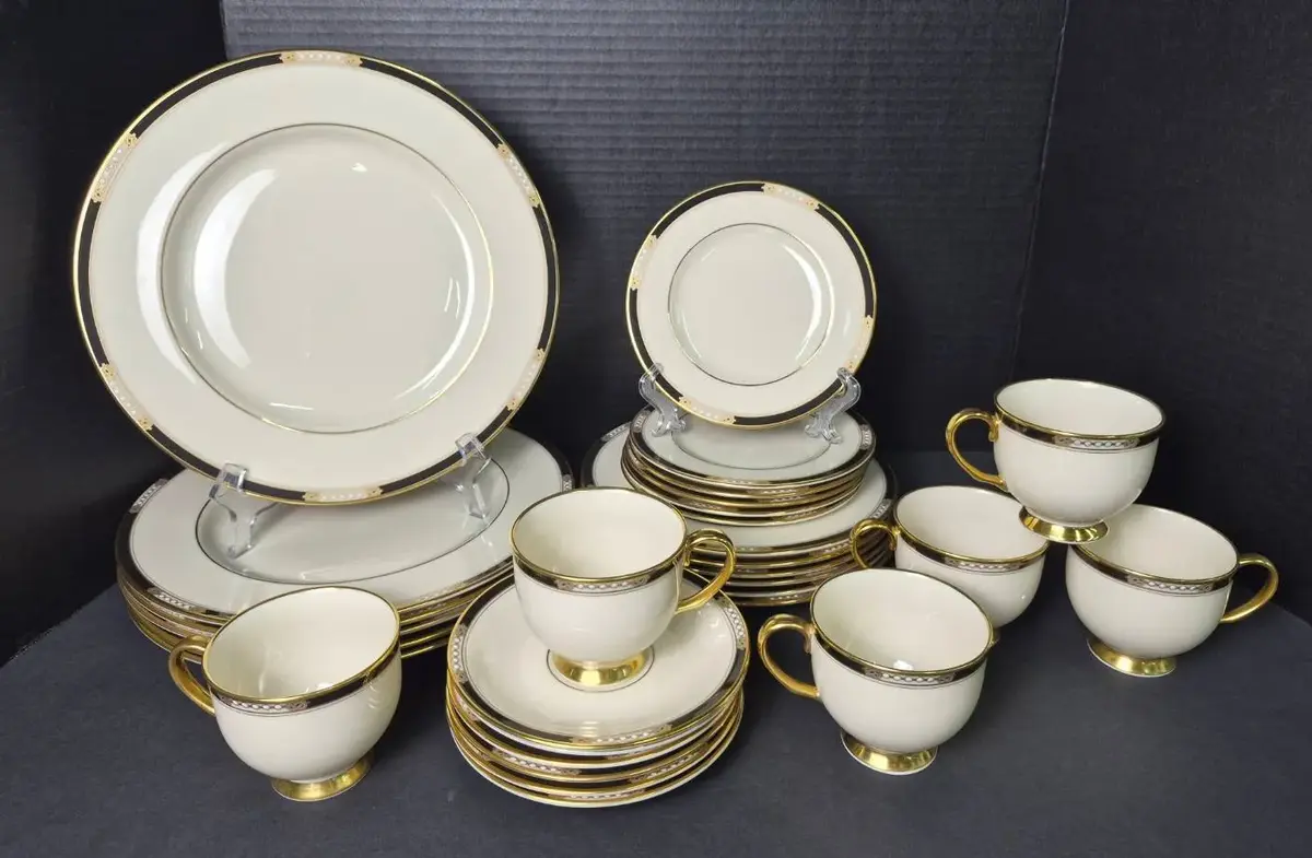 Lenox Presidential Collection "Hancock" China -- Lot 1 of 2