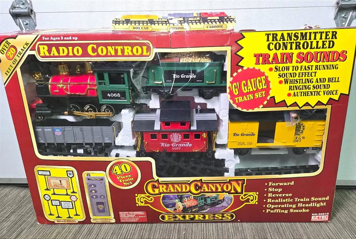 Grand Canyon Express Model Train Set - G Gauge Radio Control, Eztec 36912