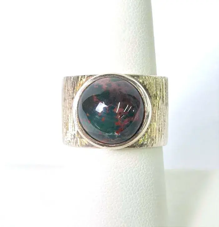 Sterling Silver Bloodstone Cabochon Modernist Ring - Size 7