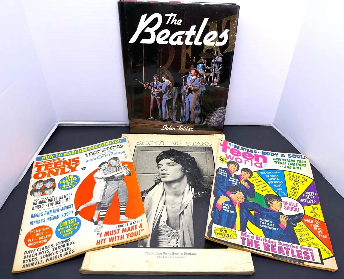 The Beatles & Rolling Stone Book Of Pictures – Vintage Books & Publications