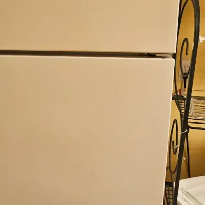 Refrigerator 