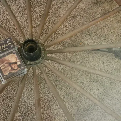 Wagon wheel table