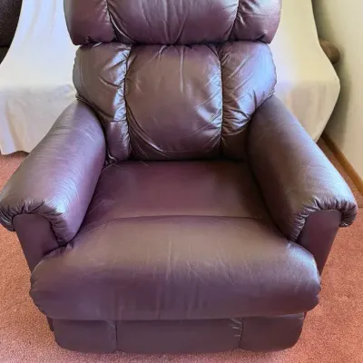Brown Lazy Boy Leather Recliner 