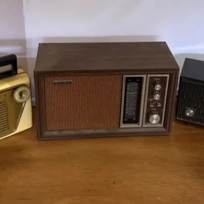 Vintage Sony, Motorola & Zenith Radios