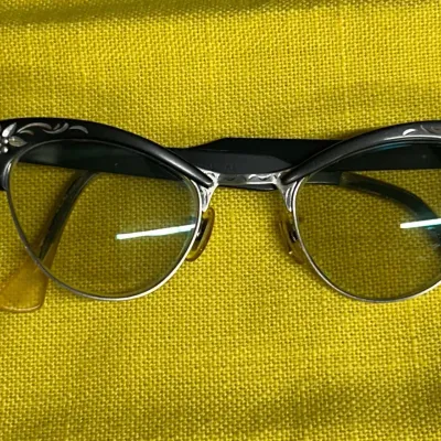 Vintage Women’s Sunglasses