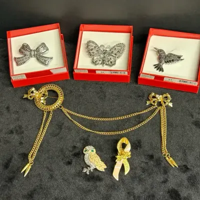 Brooches And Pins