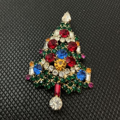 Vintage Warner Rhinestone Christmas Tree Brooch Pin