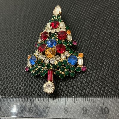 Vintage Warner Rhinestone Christmas Tree Brooch Pin