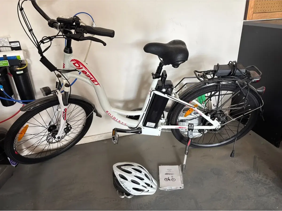 DJ City Electric Bike - E-Bike, Step Through, White, Helmet, Manual