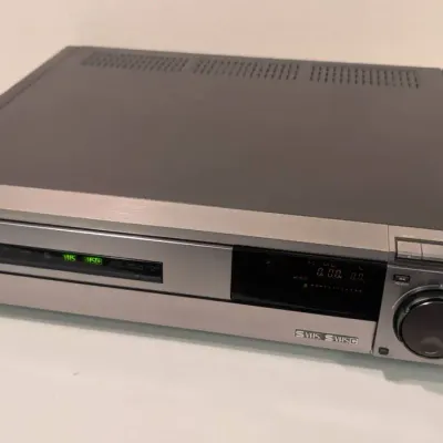 JVC HR-SC1000U Super VHS (S-VHS) VCR Video Cassette Recorder. 1989