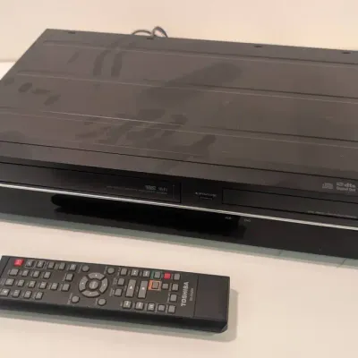 Toshiba DVR620 DVD Recorder / VCR Combo With Remote