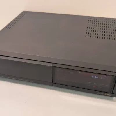 JVC HR-S5000U Super VHS Hi-Fi Stereo Video Cassette Recorder