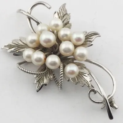 Sale Photo Thumbnail #13: Elegant Pins