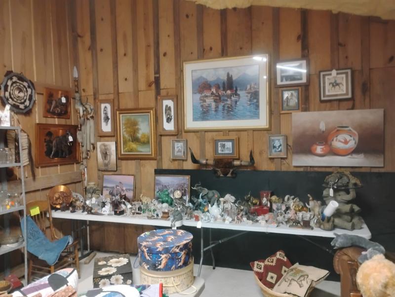 Estate sale photo