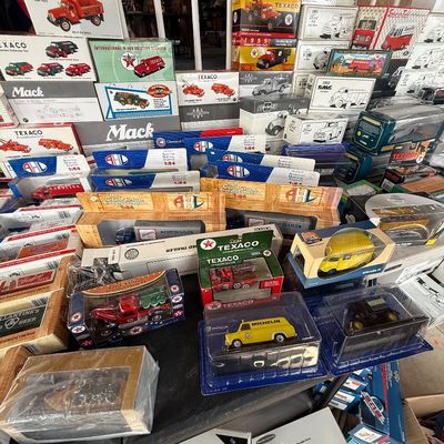 Sale Photo Thumbnail #84