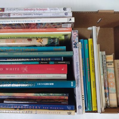 32 Sewing & Craft Reference Books incl. Embroidery