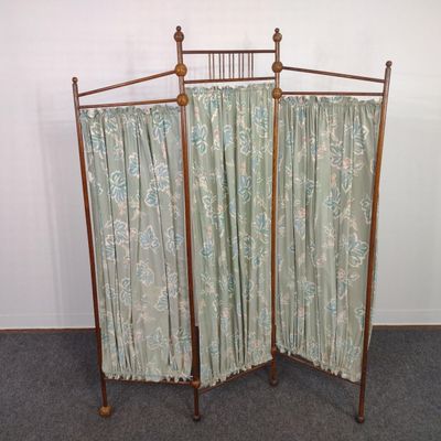 Victoria Eastlake Screen
