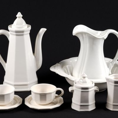Royal Haeger Washbowl & Pitcher & Mid-Century Pfaltzgraf Tea Set