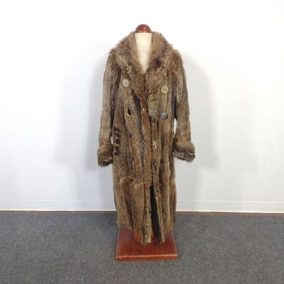 Ladies Racoon Fur Coat By Leppert Roos Furs