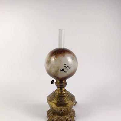 Bird-Themed Hurricane Lamp