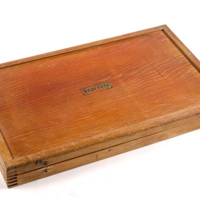 32 Vintage Pocketknives In Starrett Box
