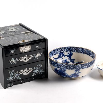 Blue & White Porcelain Bowls & Lacquer Jewelry Box