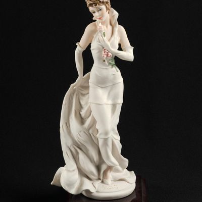 Giuseppe Armani "Tina" Figurine