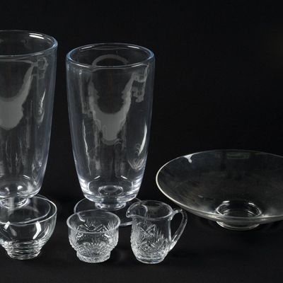 6 Pieces Of Signed Glass Incl. Simon Pearce, Waterford & Wedgwood
