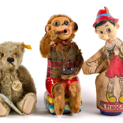 3 Vintage Toys Incl. Walt Disney & Steiff