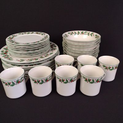 Pearl "Noel" Dinner Service