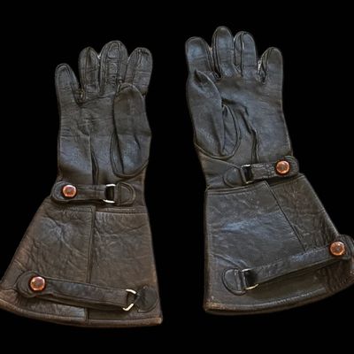 Sale Photo Thumbnail #406: Rare WWII Luftwaffe Roch & Co. Flight Gauntlets