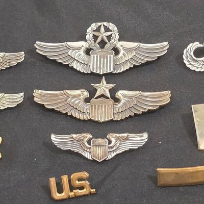 Sale Photo Thumbnail #3: USAF Command & Senior Pilot Wings Group: N.S.