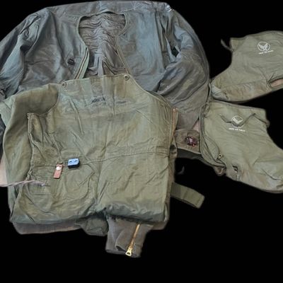 Sale Photo Thumbnail #360: WWII USAAF F-3A Electric Flying Suit Set +Flyer