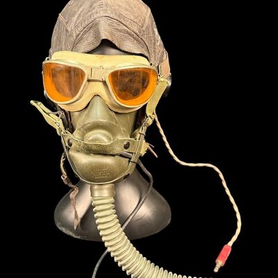 Sale Photo Thumbnail #418: WWII USAAF A-11 Helmet, Arctic A-14 O2 Mask & B-7