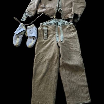 Sale Photo Thumbnail #365: Named USAAF GE Type F-2 Heated Suit, 3-Pc Set
