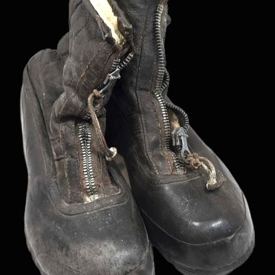 Sale Photo Thumbnail #378: WWII Early Type A-6 Winter Flying Boots by