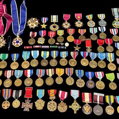 Sale Photo Thumbnail #250: Large Assorted U.S. Decoration Accumulation